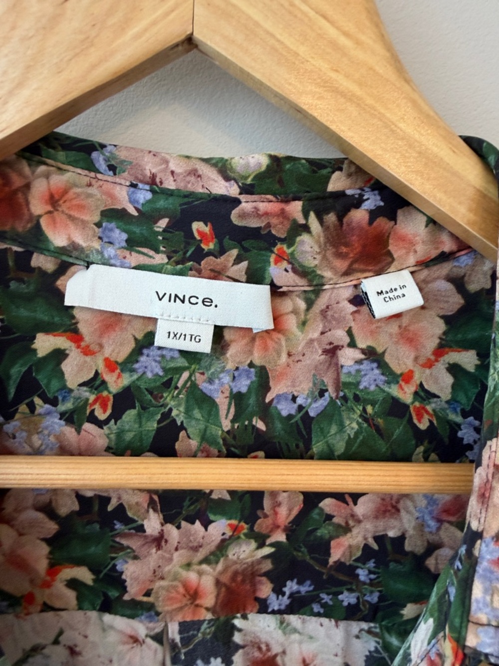 Vince Wild Primrose Silk Blend Stretch Blouse Size 1X - Picture 2 of 13